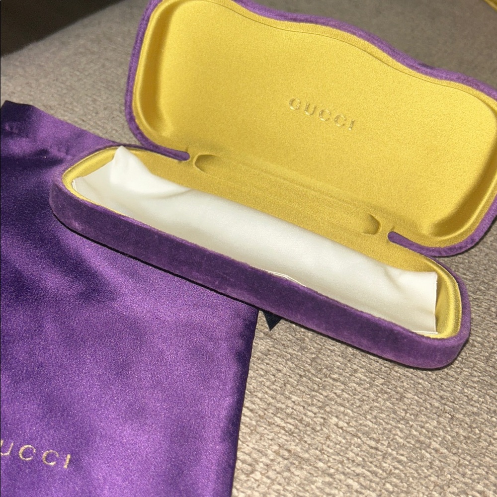 GUCCI velvet purple eyeglasses case with pouch - Picture 2 of 3